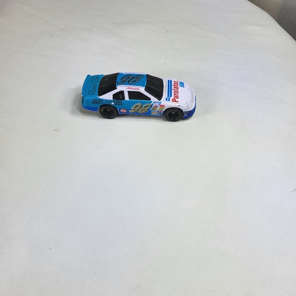 Nascar lot of 5 1:64 scale - Picture 13 of 14